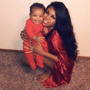 Meet your Posher, Kenisha